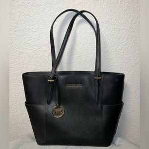 Michael Kors Jet Set Tote Bag.